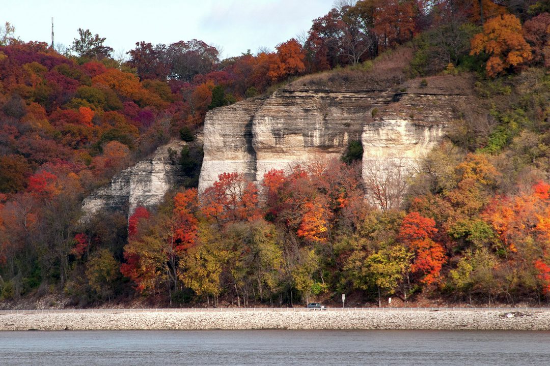Image of the limestone masses that cantilever the Missouri and Mississippi Rivers. Image Credit: Steve Stuller